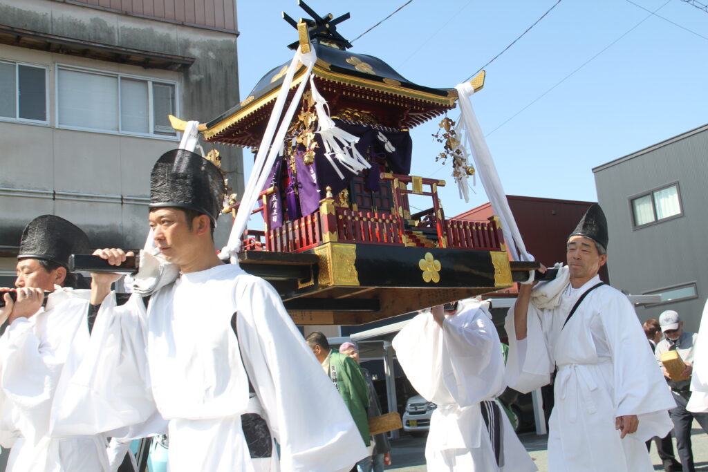 三社祭典
